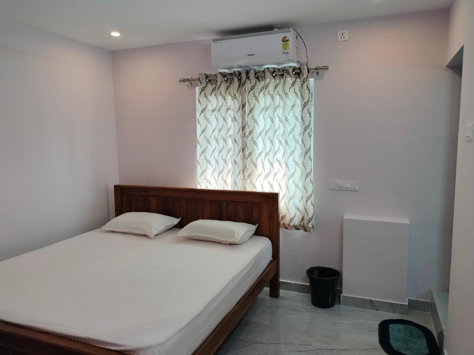 Teja Residency Hotel Alāndurai Eksteriør billede
