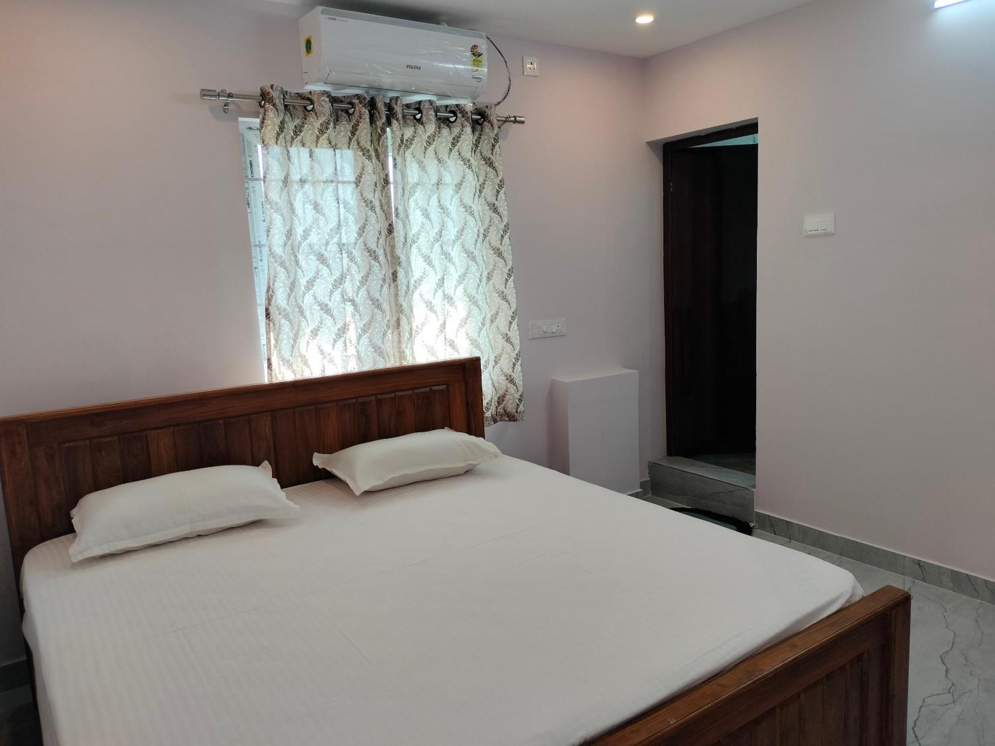Teja Residency Hotel Alāndurai Eksteriør billede