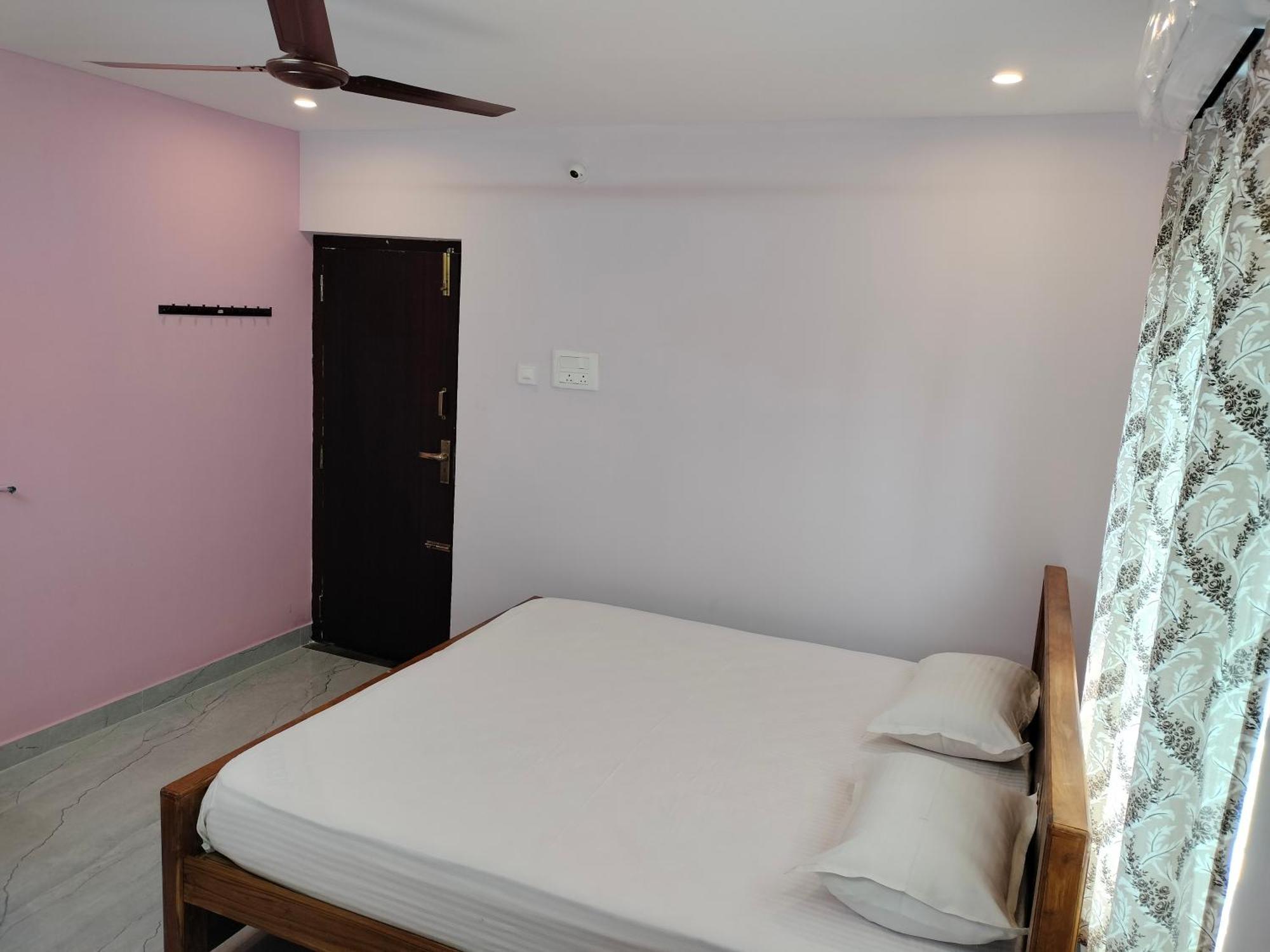 Teja Residency Hotel Alāndurai Eksteriør billede